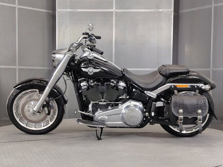 2018 Harley-Davidson Fat Boy, чёрный, 1929000 рублей, вид 5