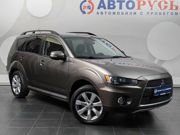 2012 Mitsubishi Outlander II Рестайлинг, коричневый, 1164000 рублей