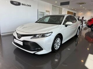 2020 Toyota Camry VIII (XV70), белый, 2169000 рублей, вид 1