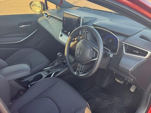 2018 Toyota Corolla XII (E210), красный - вид 1