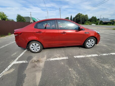 2015 Kia Rio III, красный, 850000 рублей, вид 3