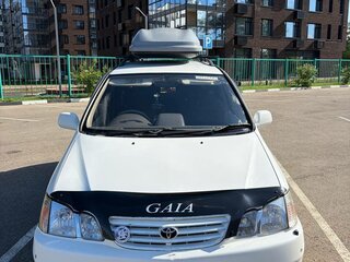 2001 Toyota Gaia, белый, 560000 рублей, вид 1