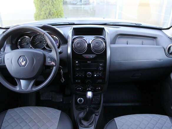 2017 Renault Duster I Рестайлинг, серебристый, 1530000 рублей - вид 8