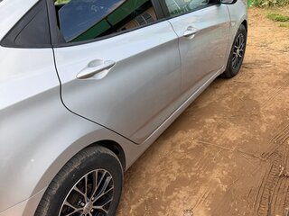 2016 Hyundai Solaris I Рестайлинг, серебристый, 760000 рублей, вид 2