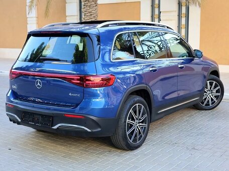 2025 Mercedes-Benz EQB 350 I Рестайлинг, синий, 6700000 рублей, вид 4