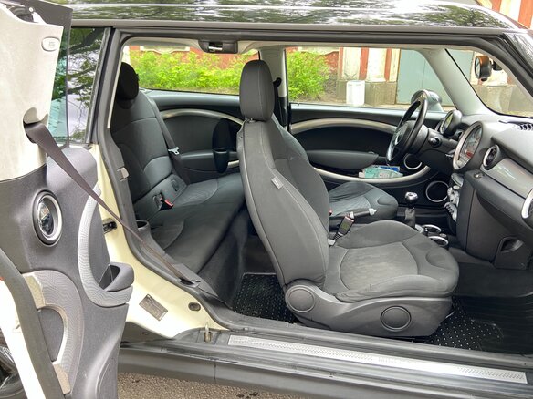 2008 Mini Hatch Cooper S II (R56), бежевый, 900000 рублей - вид 8