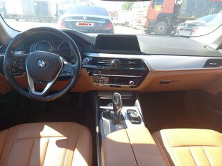 2019 BMW 5 серии 520i VII (G30/G31/G38), чёрный, 3565000 рублей, вид 5