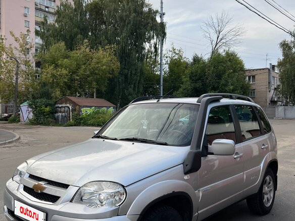 2011 Chevrolet Niva I Рестайлинг, серый, 520000 рублей