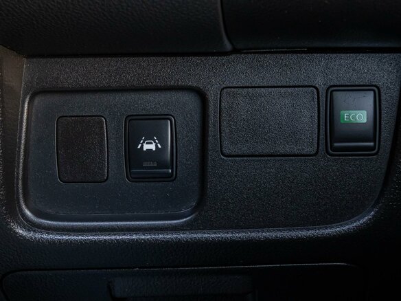2015 Nissan Serena IV (C26), серый - вид 21