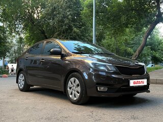 2015 Kia Rio III Рестайлинг, коричневый, 830000 рублей, вид 1