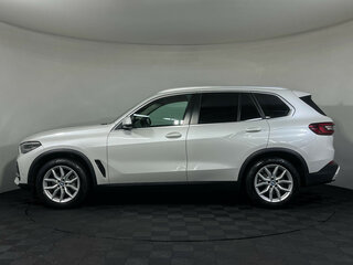 2020 BMW X5 25d IV (G05/G18), белый, 5547000 рублей, вид 5