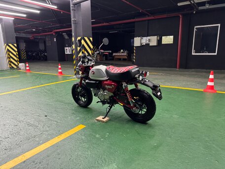 2022 Honda Z125 Monkey, белый, 465000 рублей, вид 5
