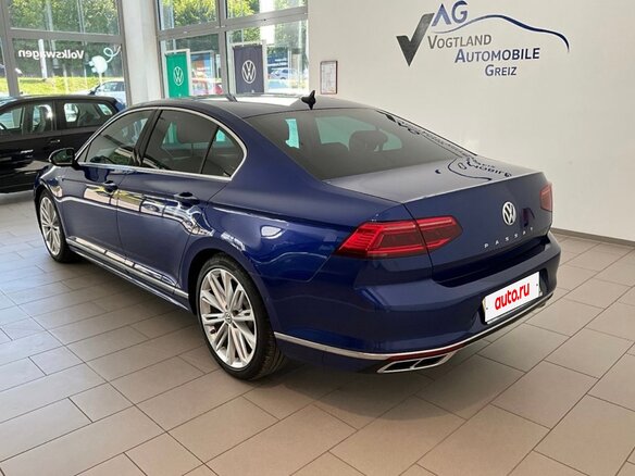 2020 Volkswagen Passat B8 Рестайлинг, синий, 2999999 рублей - вид 2
