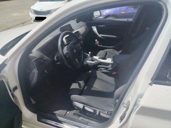 2019 BMW 1 серии 118i II (F20/F21) Рестайлинг 2, белый, 1550000 рублей - вид 6