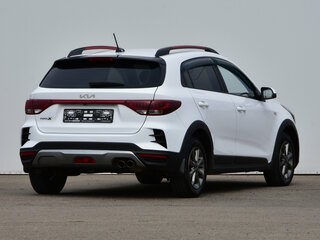 2021 Kia Rio X IV Рестайлинг, белый, 1399000 рублей, вид 5