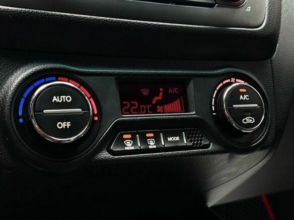2013 Kia Rio 5-speed III, белый - вид 22