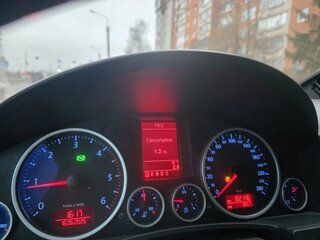 2008 Volkswagen Touareg I Рестайлинг, чёрный, 900000 рублей, вид 4