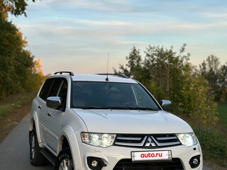 2014 Mitsubishi Pajero Sport II Рестайлинг, белый, 2000000 рублей, вид 2