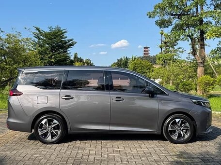 2021 GAC Trumpchi M6 Pro, серый, 1650000 рублей, вид 5