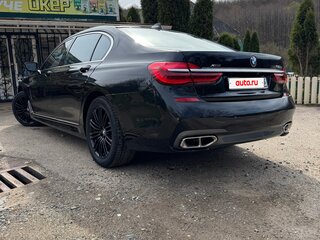 2018 BMW 7 серии Long 750Li xDrive VI (G11/G12), чёрный, 2850000 рублей, вид 3