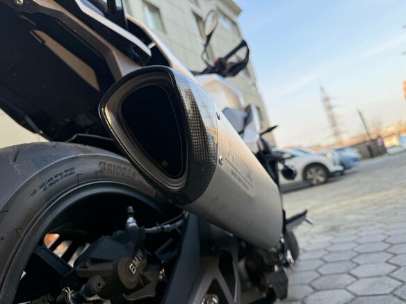 2025 BMW S 1000 XR, белый, 3170000 рублей - вид 19