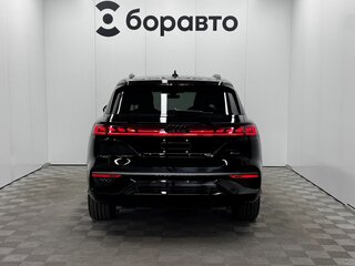 2026 Audi Q6 45 TFSI, чёрный, 7570000 рублей, вид 3