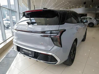 2025 Hongqi HS3, серый, 3876000 рублей, вид 4