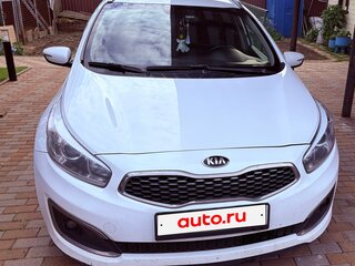 2017 Kia Ceed II Рестайлинг, белый, 1300000 рублей, вид 3