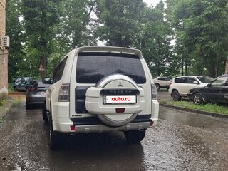 2012 Mitsubishi Pajero IV Рестайлинг 1, белый, 2100000 рублей, вид 3
