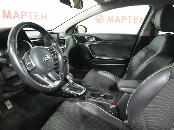 2018 Kia Ceed III, серебристый, 1582000 рублей - вид 10