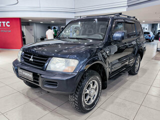 Mitsubishi Montero III