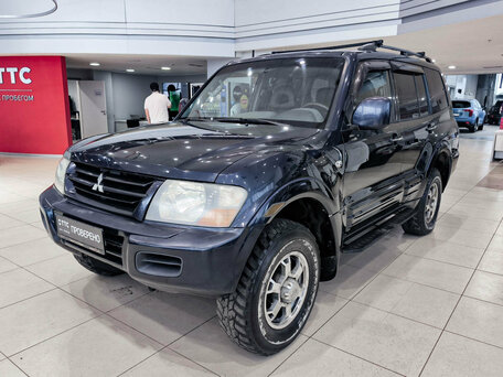 Mitsubishi Montero III