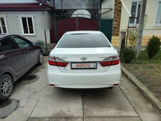 2015 Toyota Camry VII (XV50) Рестайлинг, белый, 2250000 рублей, вид 4