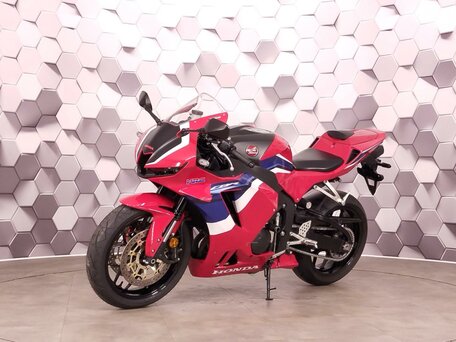2021 Honda CBR 600RR, красный, 1329000 рублей, вид 2