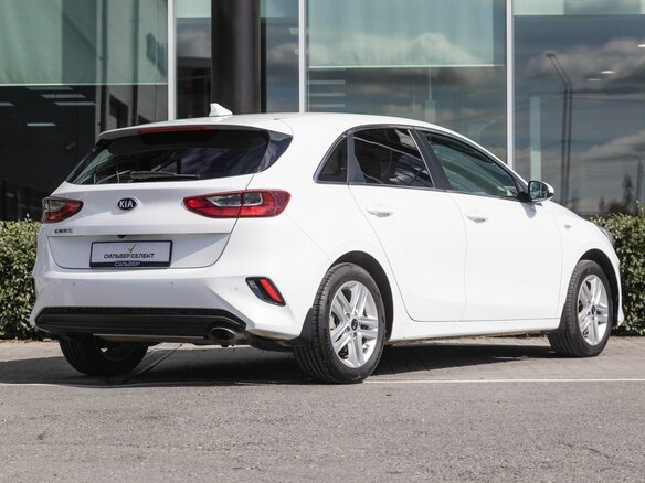 2019 Kia Ceed III, белый - вид 1