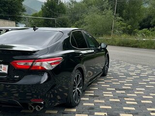 2019 Toyota Camry US Market VIII (XV70), чёрный, 2450000 рублей, вид 4