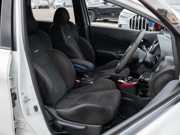 2017 Nissan Note Nismo e-Power II Рестайлинг, белый, 1479000 рублей - вид 11