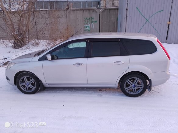 2011 Ford Focus II Рестайлинг, серебристый, 750000 рублей - вид 6