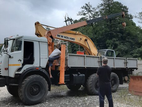 2004 КамАЗ 43118, серебристый, 3200000 рублей, вид 1