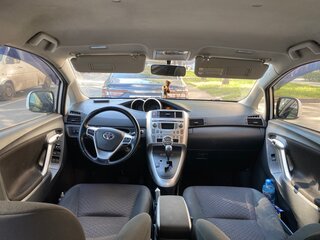 2011 Toyota Verso I, белый, 750000 рублей, вид 4