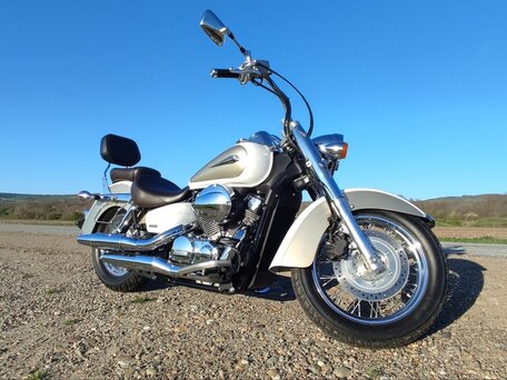 2007 Honda Shadow 750, белый, 680000 рублей, вид 1