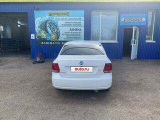 2012 Volkswagen Polo V, белый, 700000 рублей, вид 3