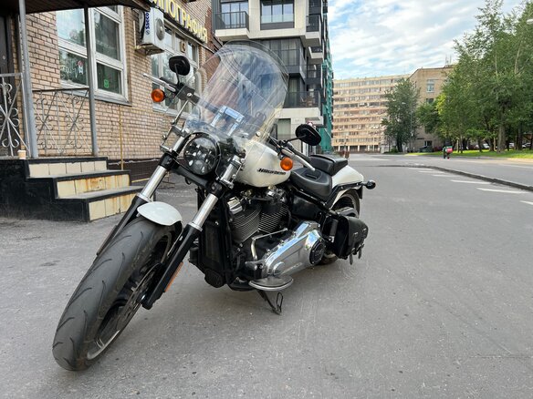 2019 Harley-Davidson Breakout, белый, 1900000 рублей
