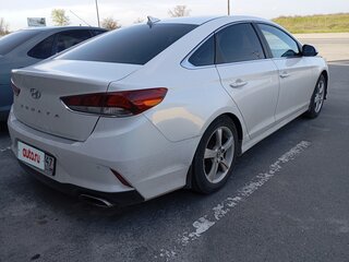 2019 Hyundai Sonata VII (LF) Рестайлинг, белый, 1300000 рублей, вид 3