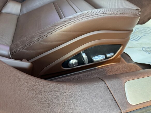 2019 Porsche Panamera 4 Sport Turismo II, синий, 7100000 рублей - вид 26