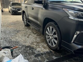 2016 Lexus LX 570 III Рестайлинг 2, чёрный, 7550000 рублей, вид 3