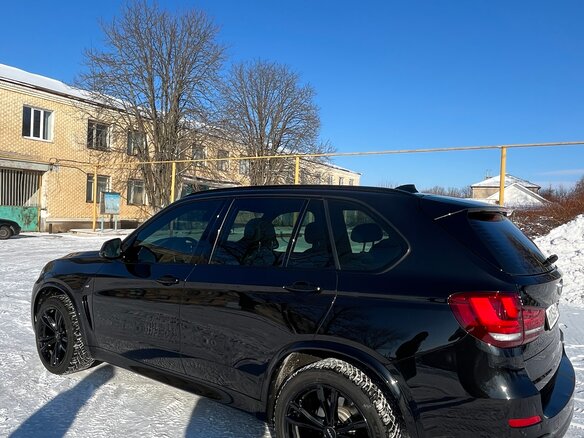 2017 BMW X5 30d III (F15), чёрный, 4900000 рублей - вид 4