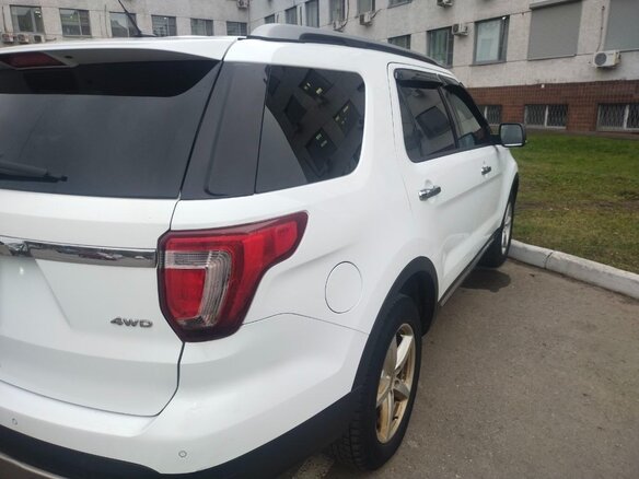 2016 Ford Explorer V Рестайлинг, белый - вид 3