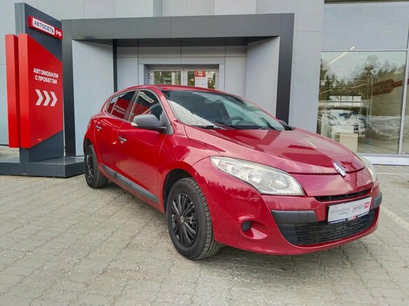 2011 Renault Megane III, красный, 320000 рублей - вид 4