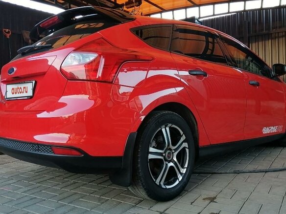 2013 Ford Focus III, красный, 1095000 рублей - вид 13